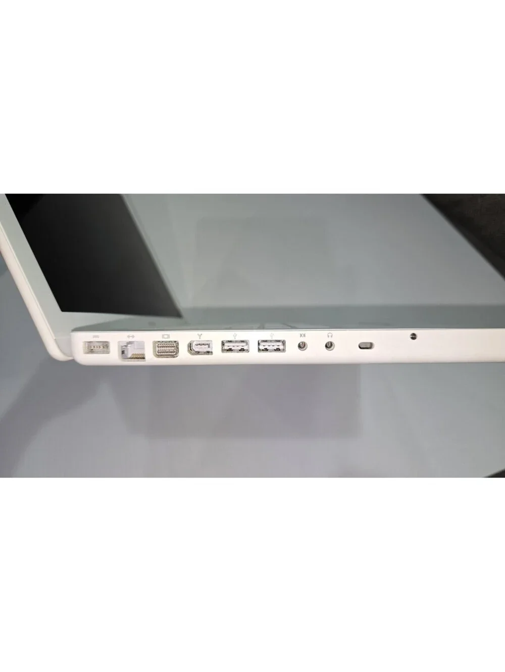 Apple MacBook Core 2 Duo A1181 13